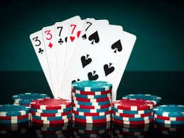 Feature cards area explaining 4999 bet apk benefits for Bangladesh mobile users